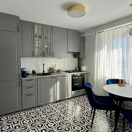 Cloos - Elegant With Panoramic View Apartment Brasov