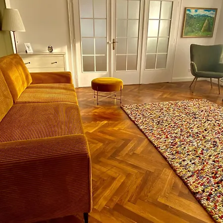 Cloos - Elegant With Panoramic View Apartment Brasov