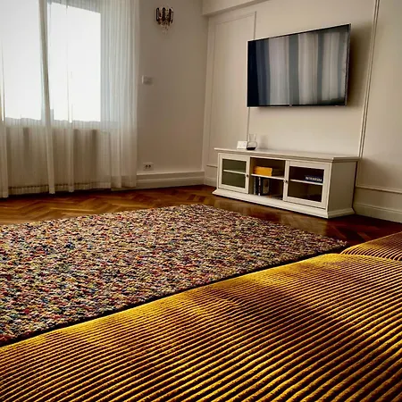 Cloos - Elegant With Panoramic View *