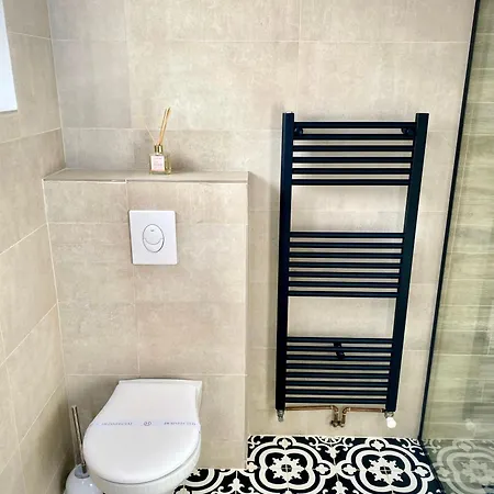 Cloos - Elegant With Panoramic View
