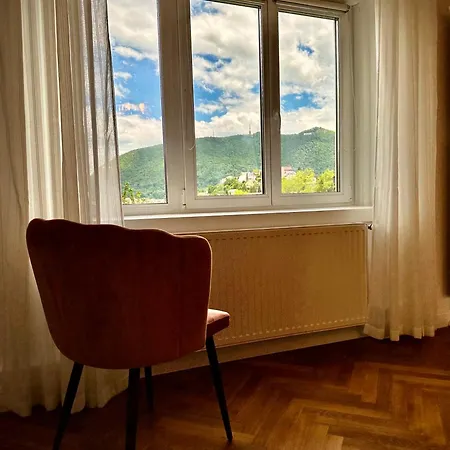 Cloos - Elegant With Panoramic View